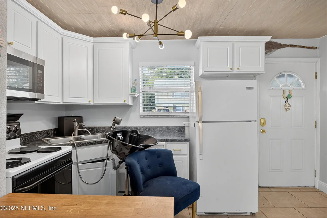 Photo of Unit 19 at 4420 CARTER Road