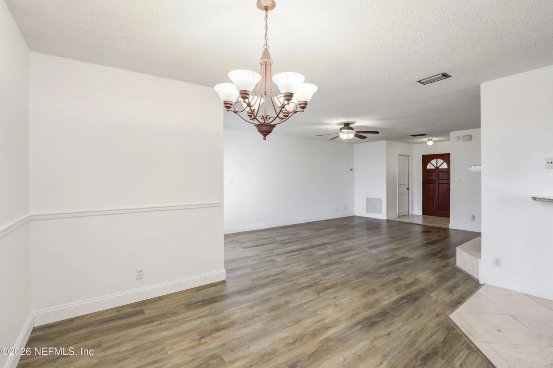 Photo of 111 LOBELIA Road