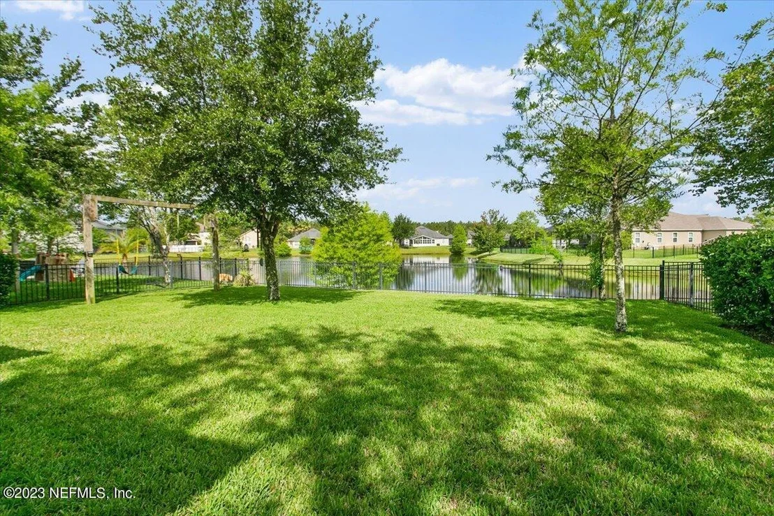 Photo of 123 E TEAGUE BAY Drive