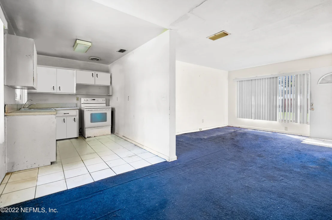 Photo of 3015 LANSDELL Drive