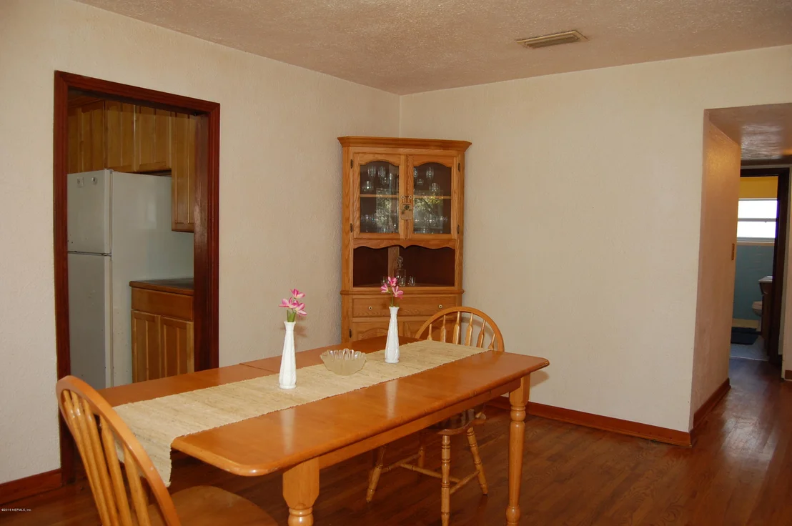 Photo of 2649 COMMUNITY Road