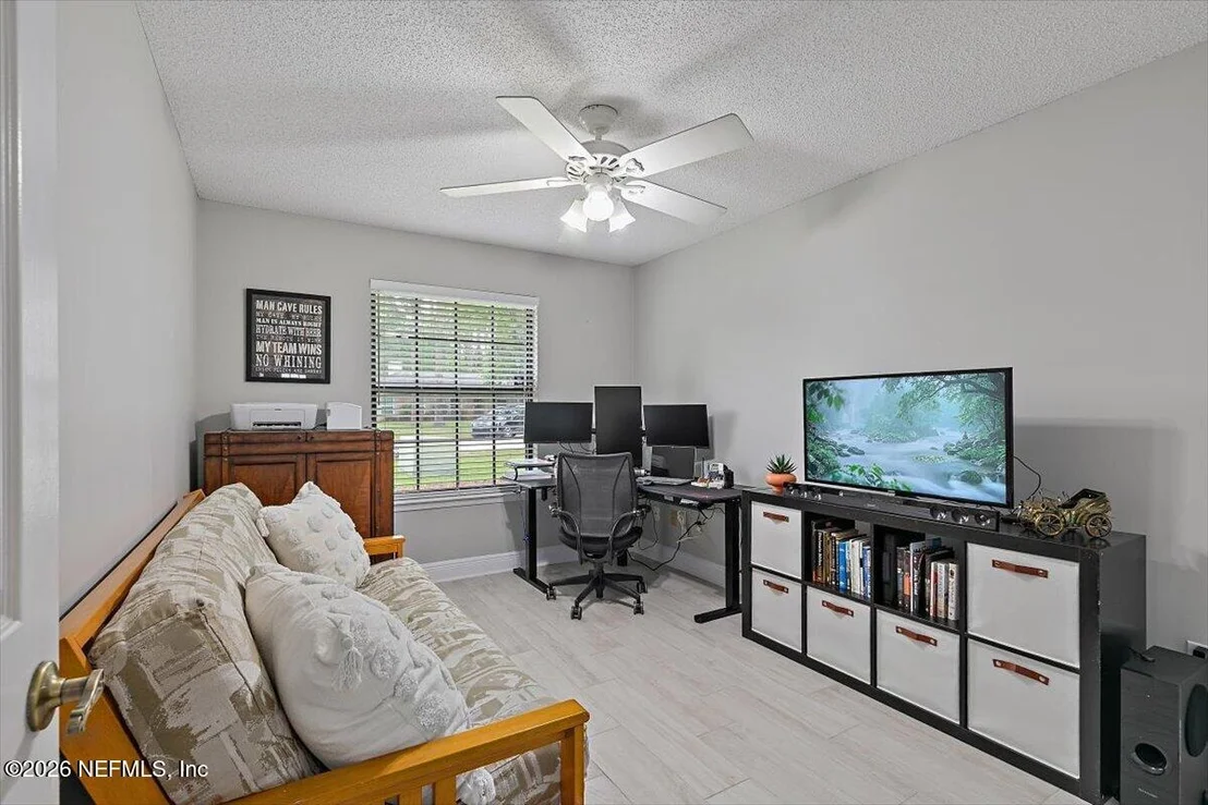 Photo of 4345 APPLE TREE Place