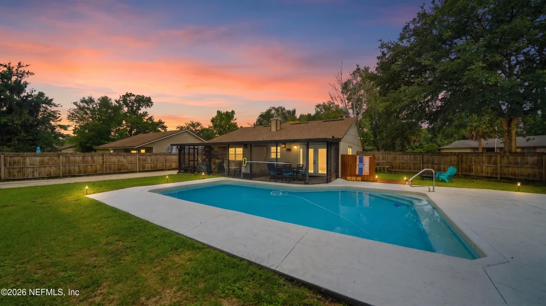 Photo of 1695 SANDY HOLLOW Loop
