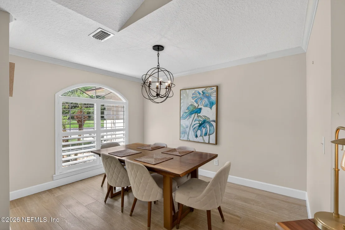 Photo of 104 OAK VIEW Circle