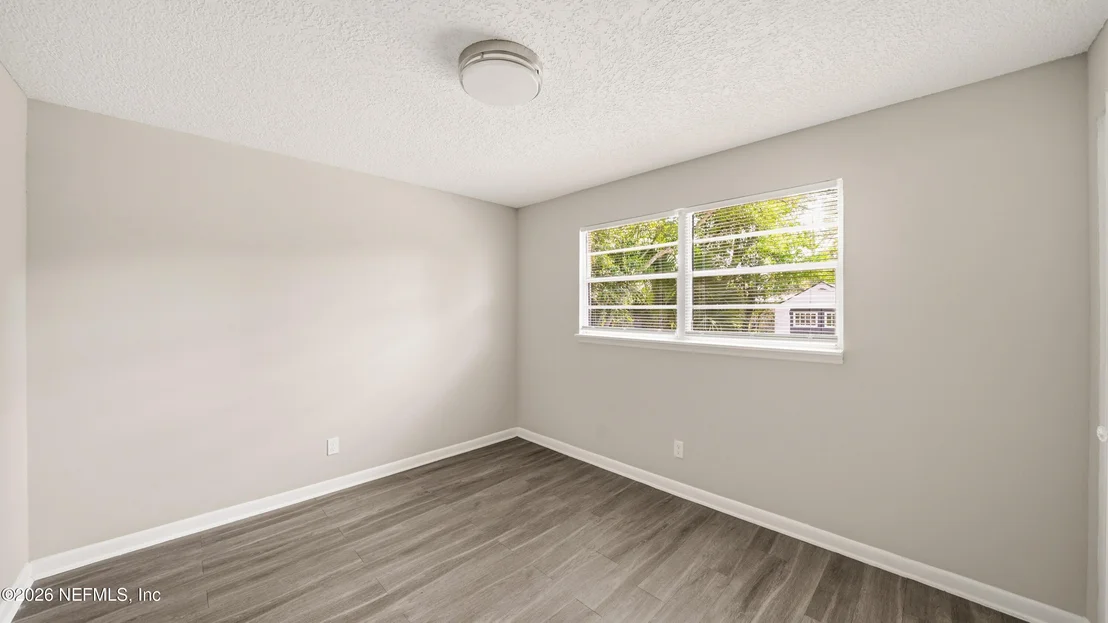 Photo of 586 MADEIRA Drive