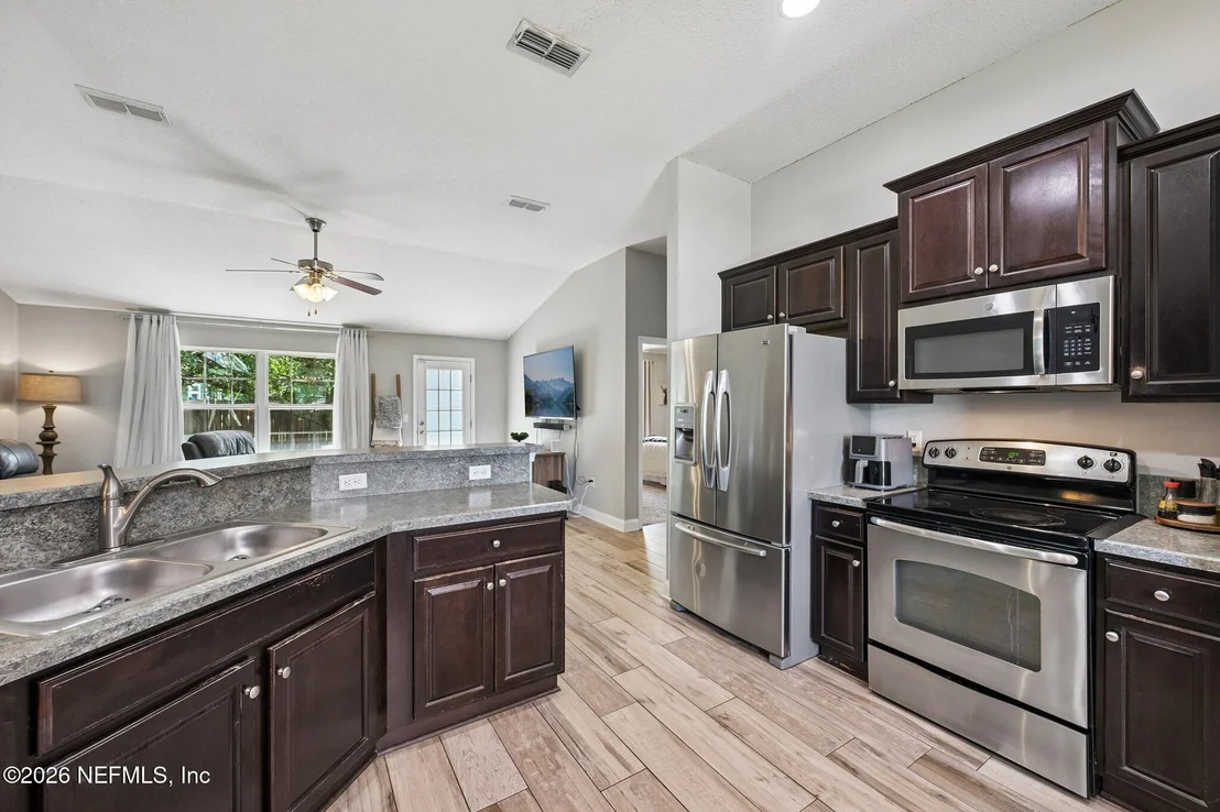Photo of 6558 PEMBERLEY Lane