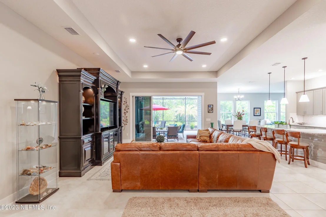 Photo of 309 GLENNEYRE Circle