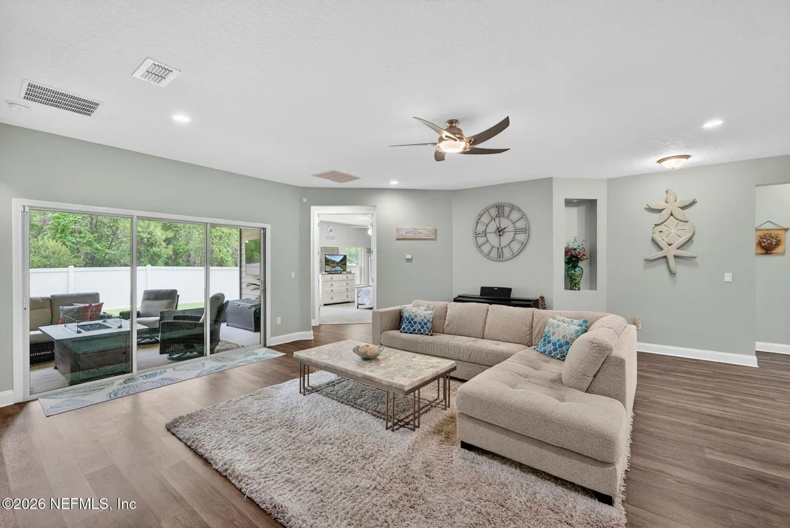 Photo of 604 WILLOW LAKE Drive