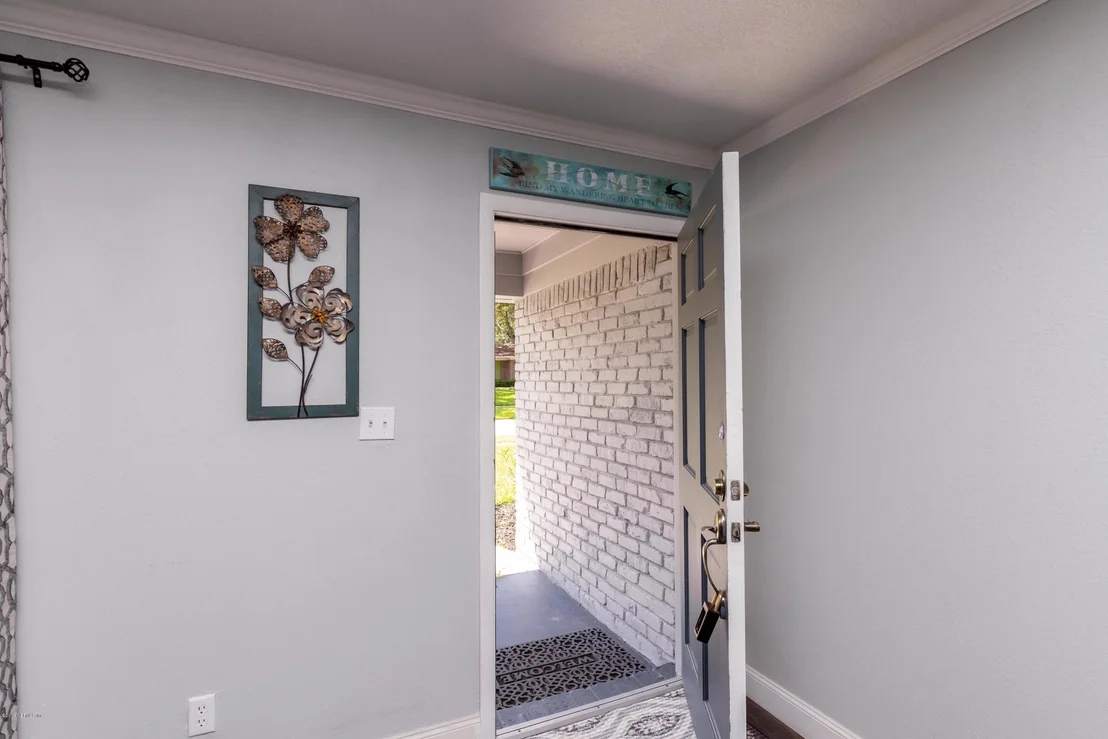 Photo of 3345 PICADILLY Lane