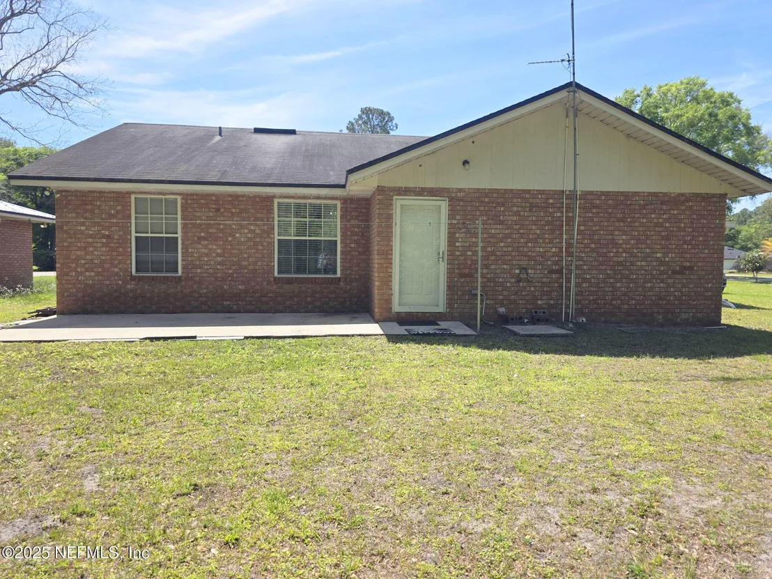 Photo of 231 3RD (INCLUDES ADJACENT LOT) Street W