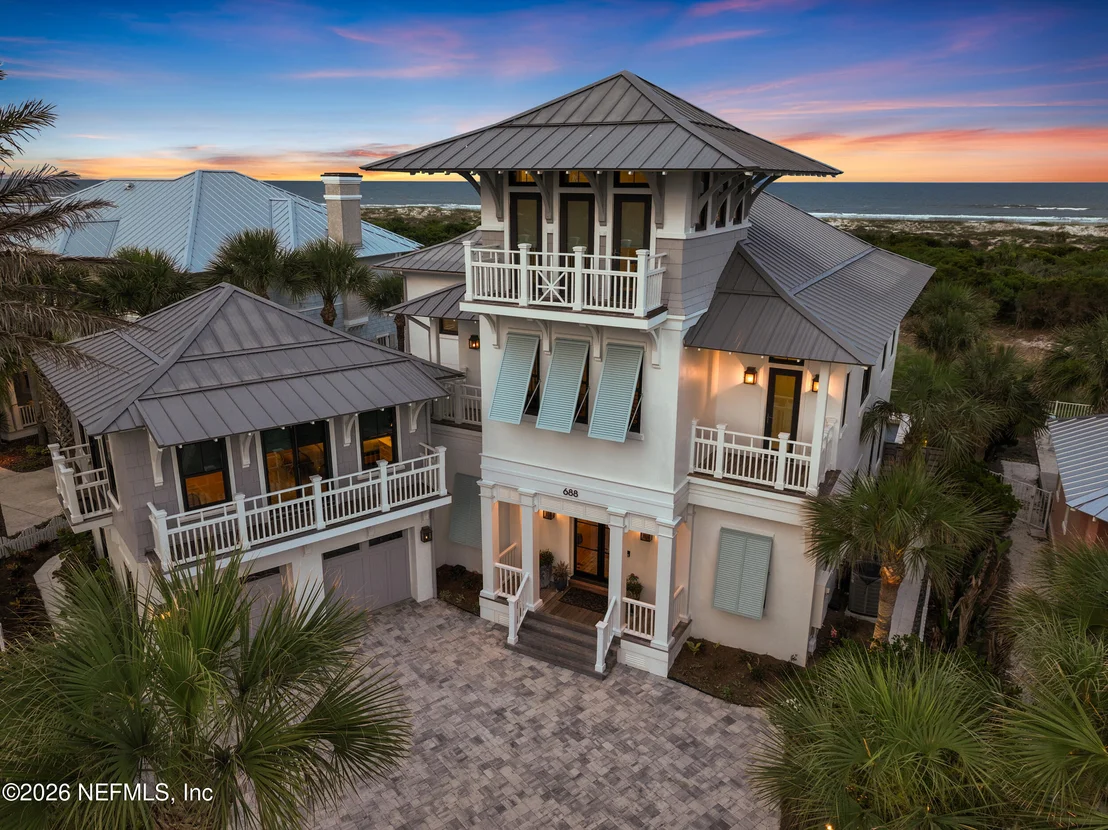 Photo of 688 OCEAN PALM Way