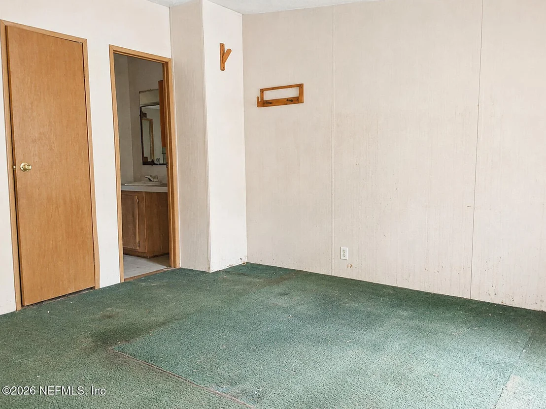 Photo of 106 LAKE SHORE Road