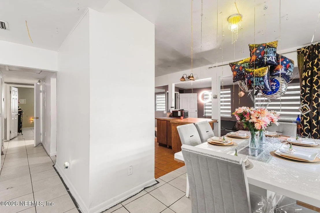 Photo of 2618 ABERCORN Road