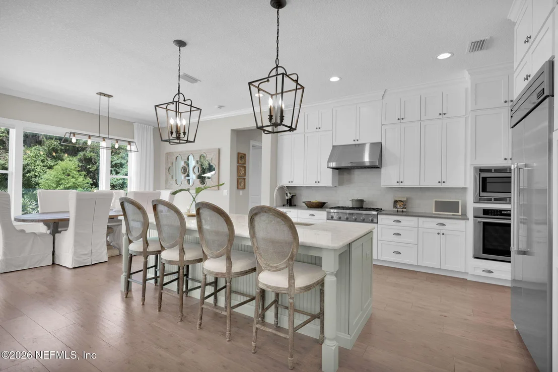 Photo of 122 SENORA Court