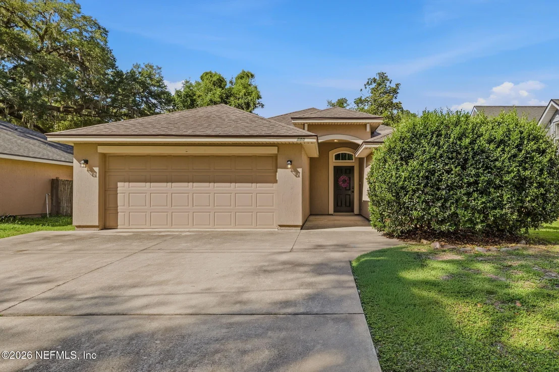 Photo of 880 CLAY Street