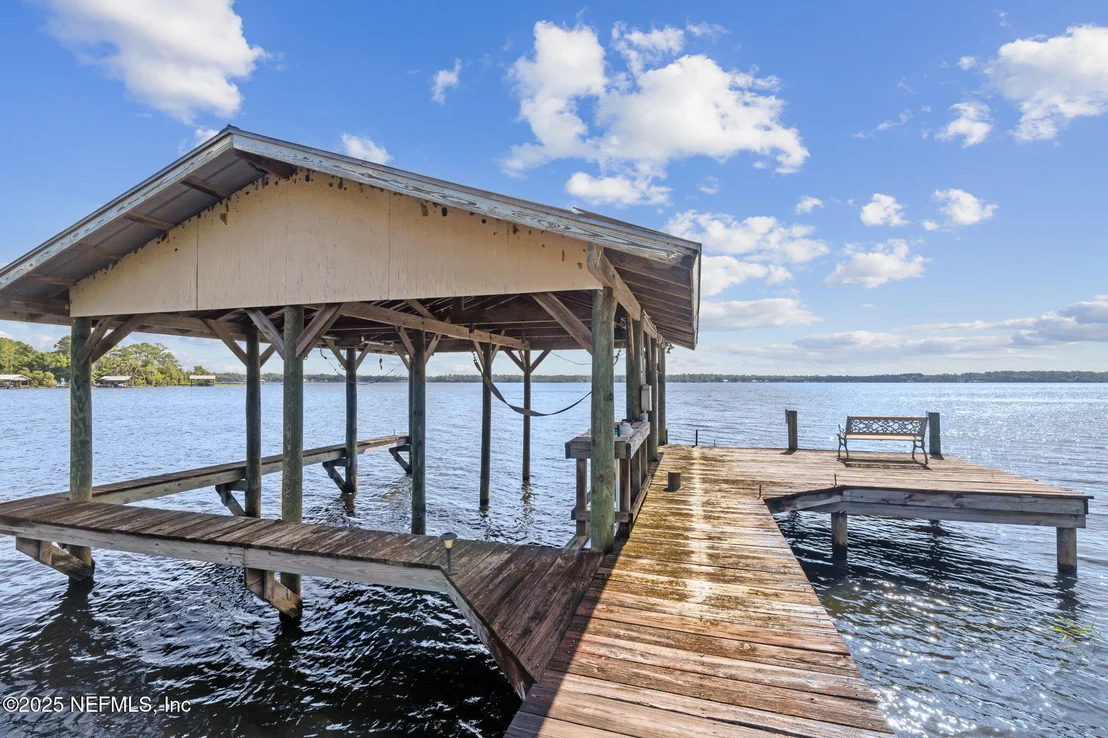 Photo of 212 LAKE Drive