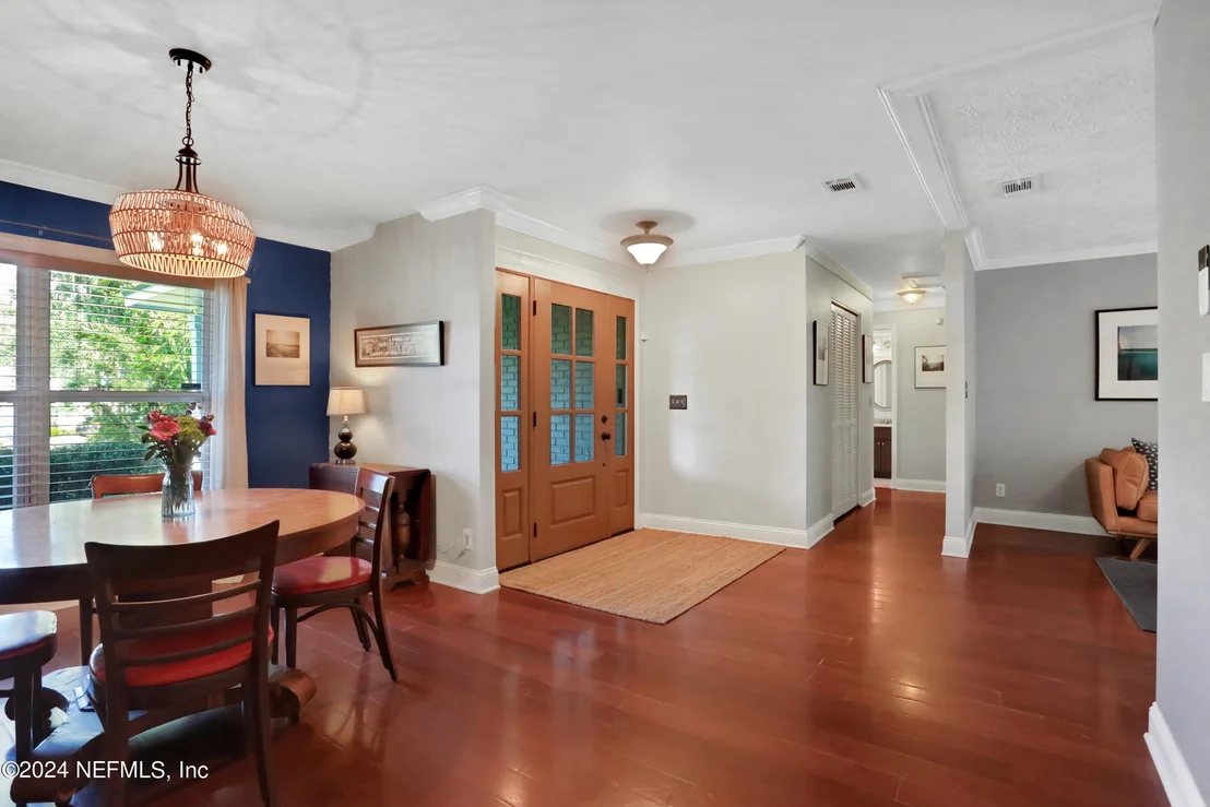 Photo of 6468 RIVER POINT Drive