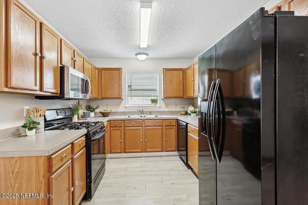 Photo of 1946 COLDFIELD Drive W