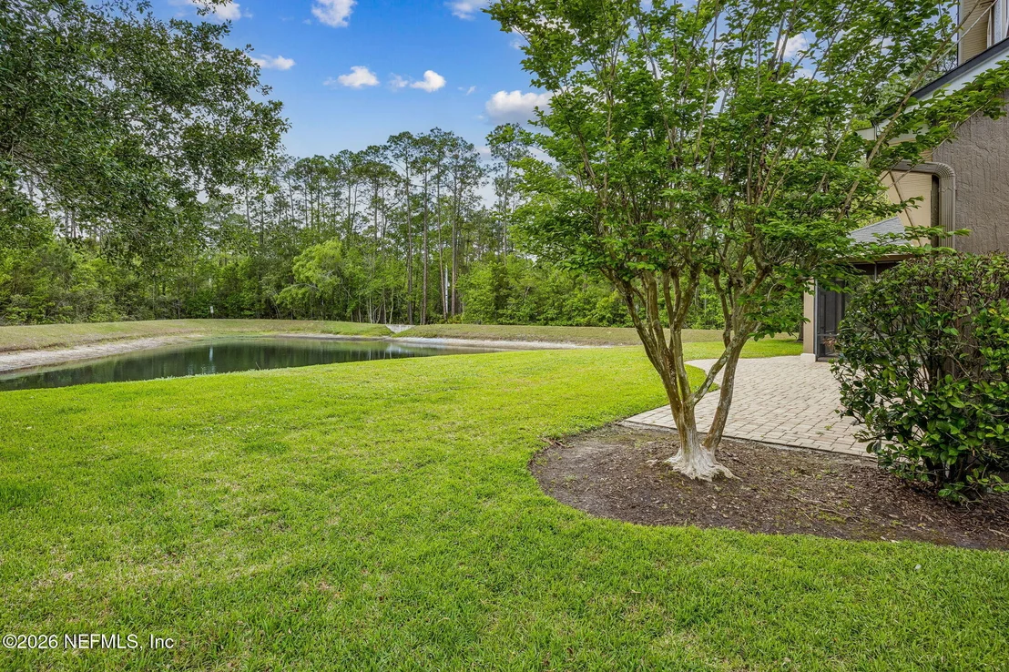 Photo of 321 ADDISON Court