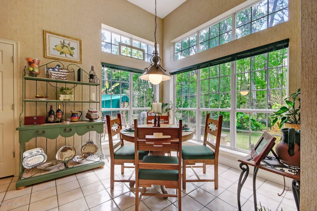 Photo of 8128 SUFFIELD Court