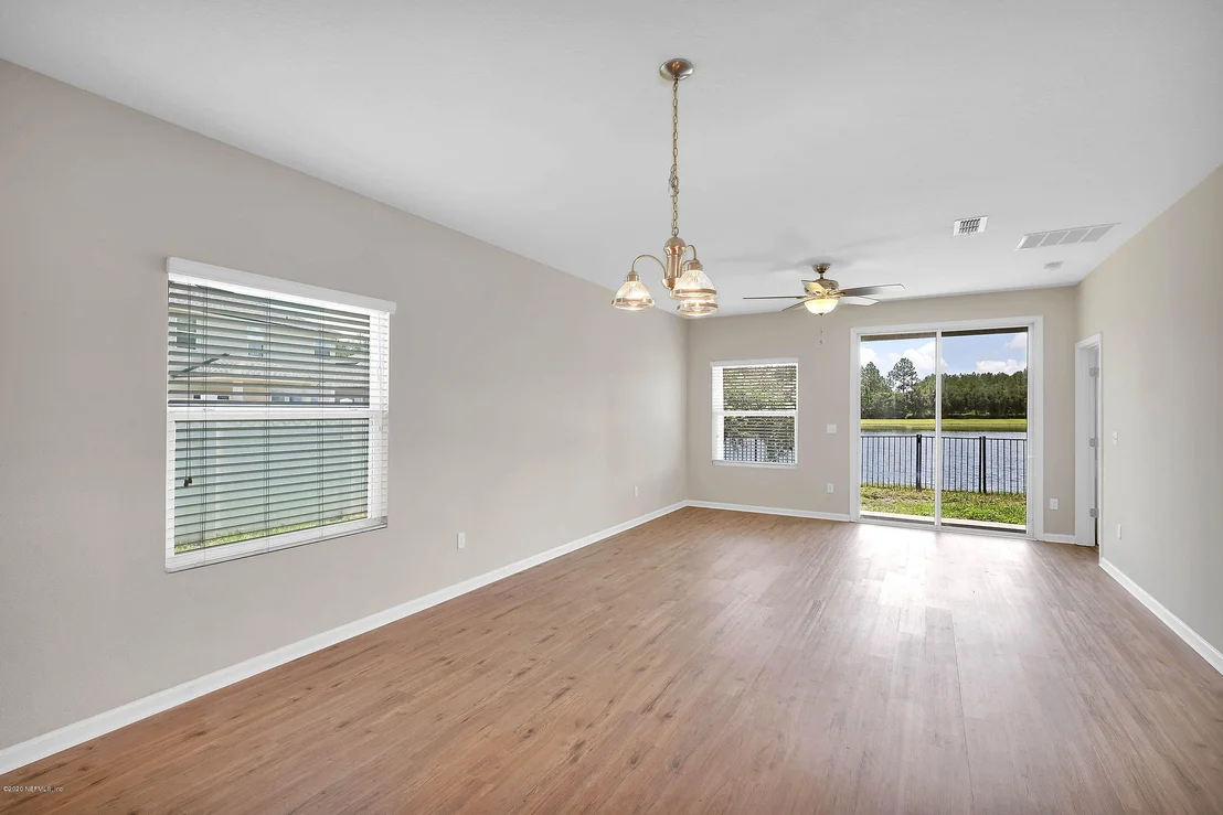 Photo of 533 DEERCROFT Lane