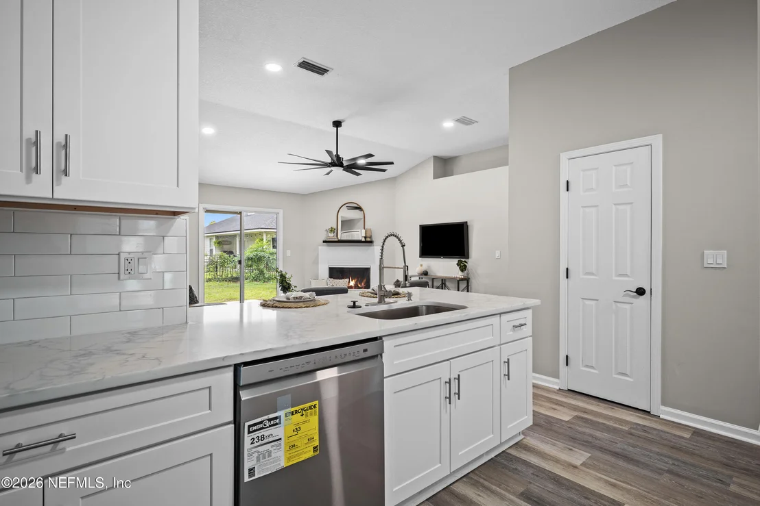 Photo of 4048 EDGELAND Trail