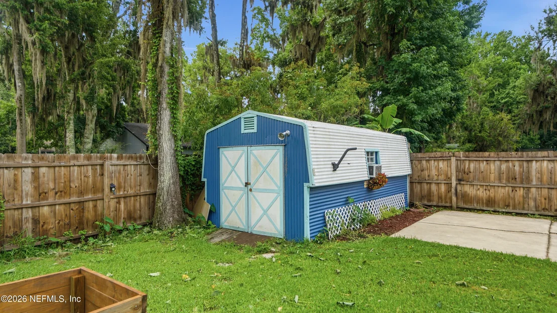 Photo of 1695 SANDY HOLLOW Loop