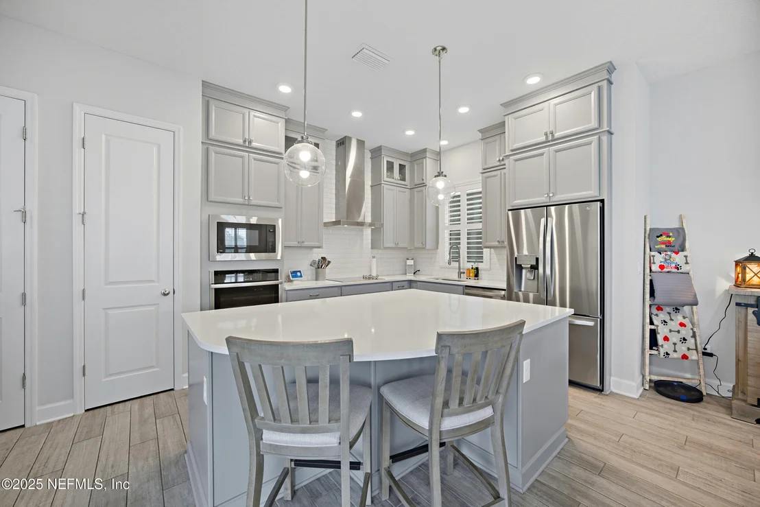 Photo of 11331 BARRIER BEACH Place