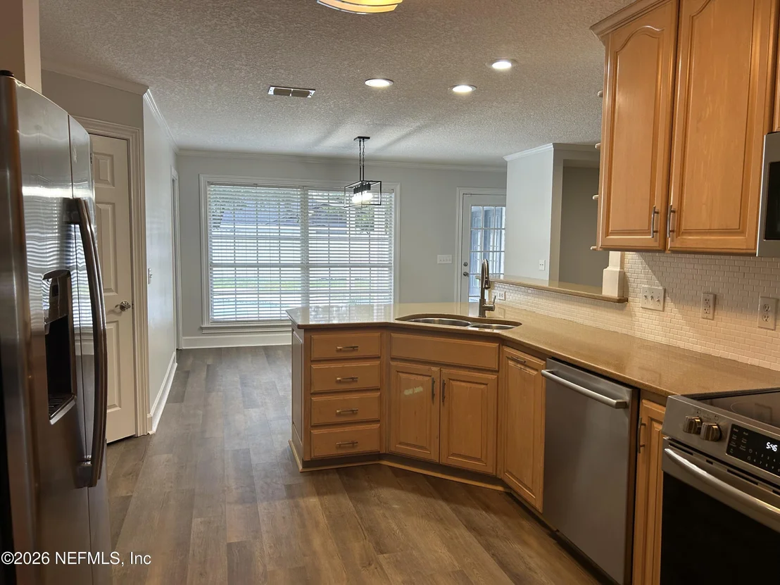 Photo of 1607 SHEFFIELD Place