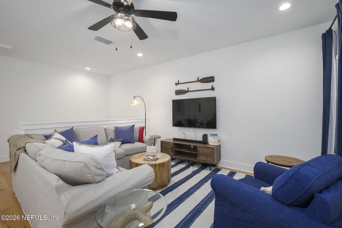 Photo of 40 MAGNOLIA Avenue