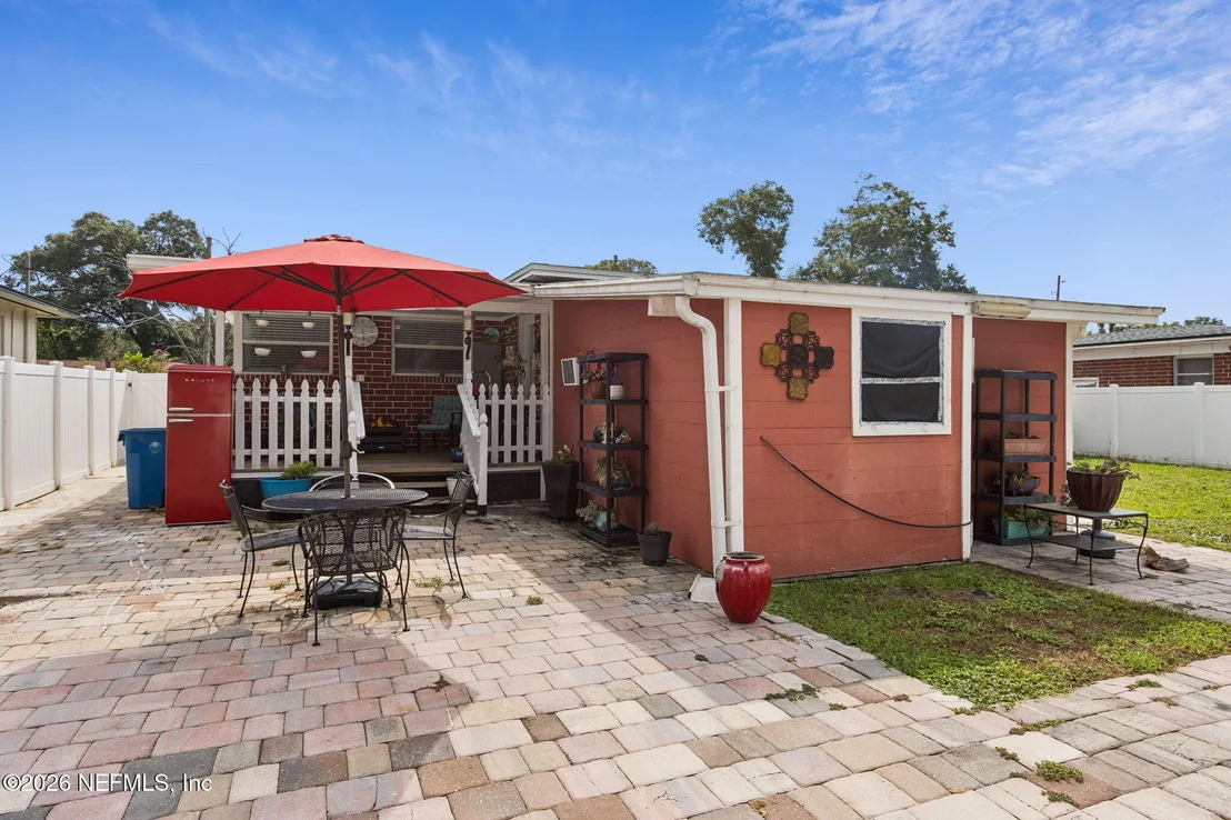 Photo of 2426 LIGUSTRUM Road