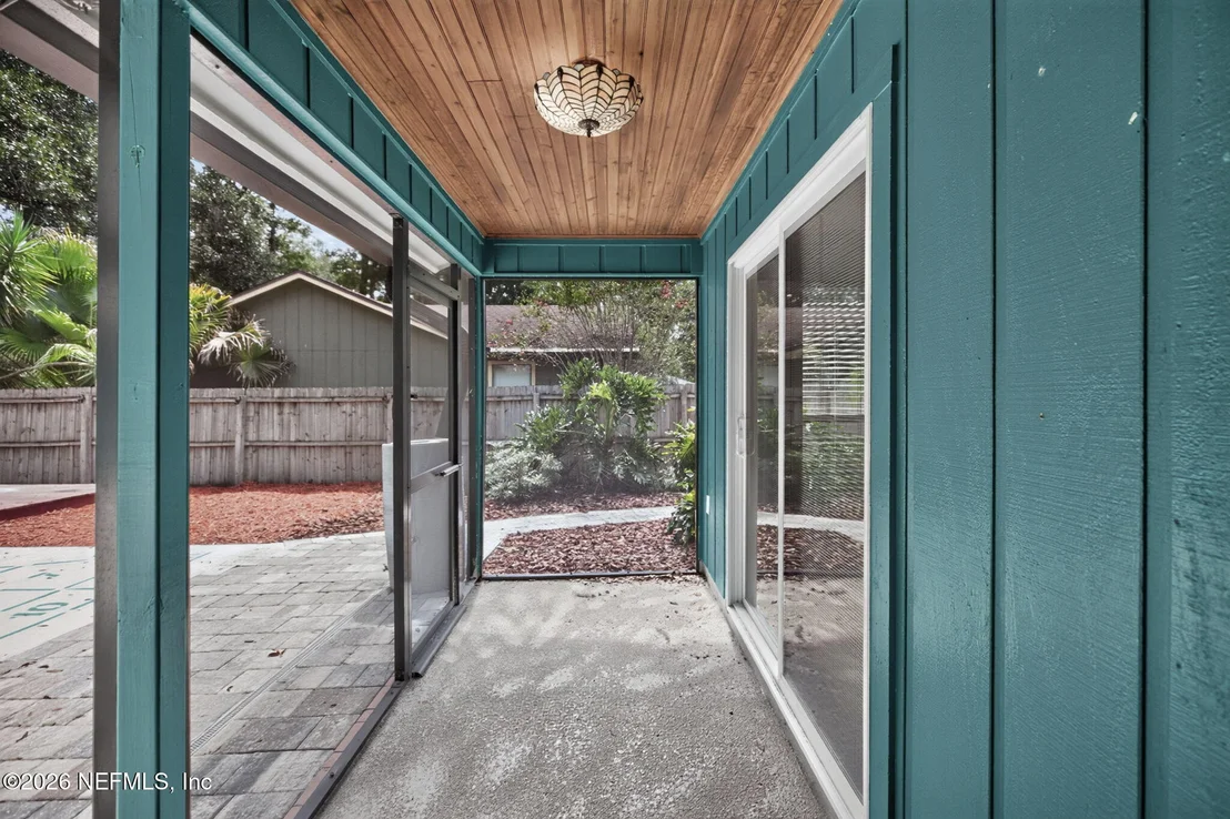 Photo of 12407 VALPARISO Trail