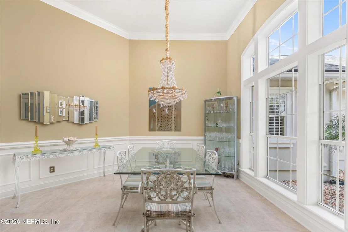 Photo of 700 PINECREST ISLE Court