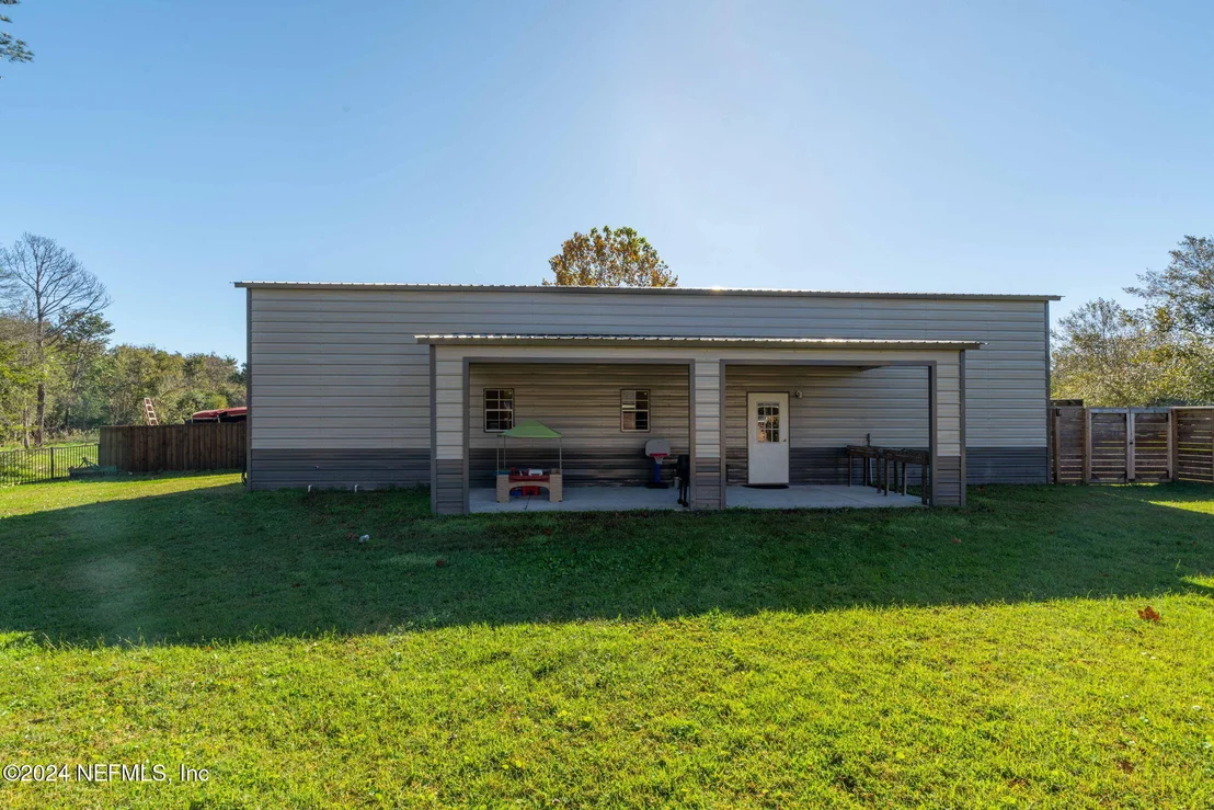 Photo of 44017 GREEN MEADOWS Lane
