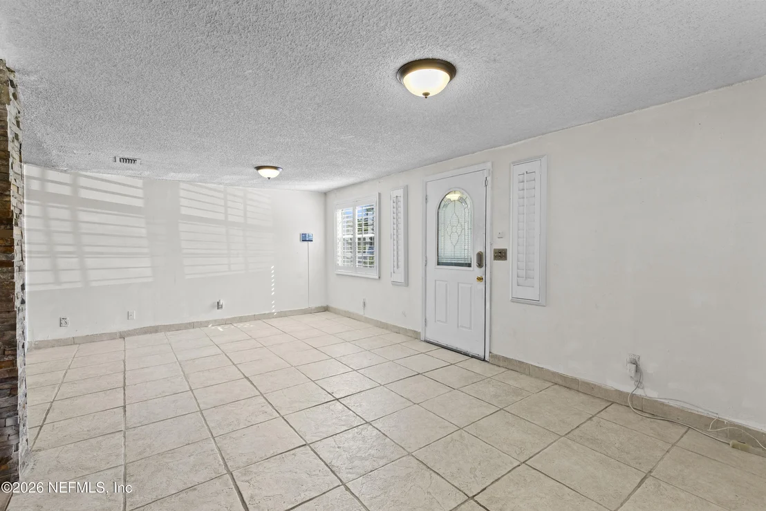 Photo of 9716 DEVONSHIRE Boulevard