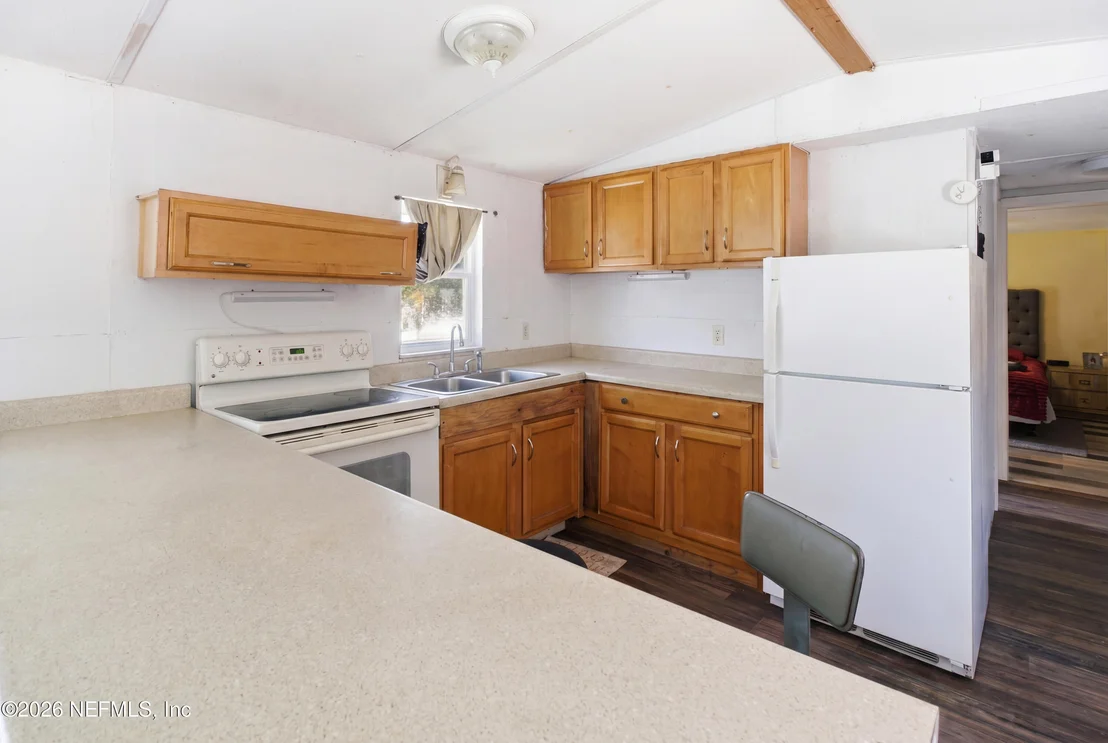 Photo of 116 LONDON Avenue