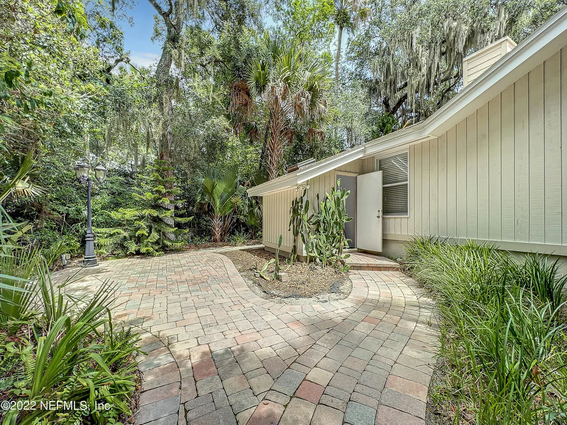 Photo of 451 SNAPPING TURTLE Court W