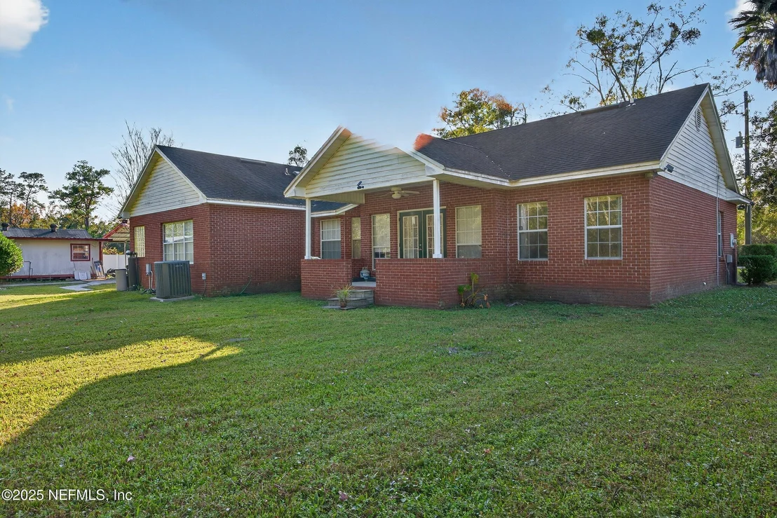 Photo of 11319 SIMMONS Road