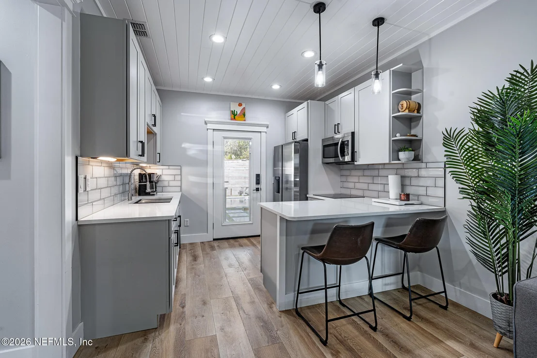Photo of 106 E Street