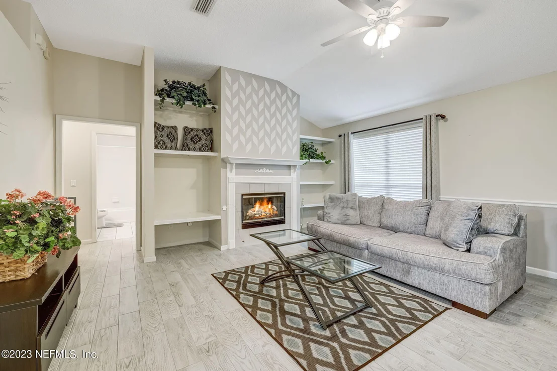 Photo of 691 TROWBRIDGE Drive