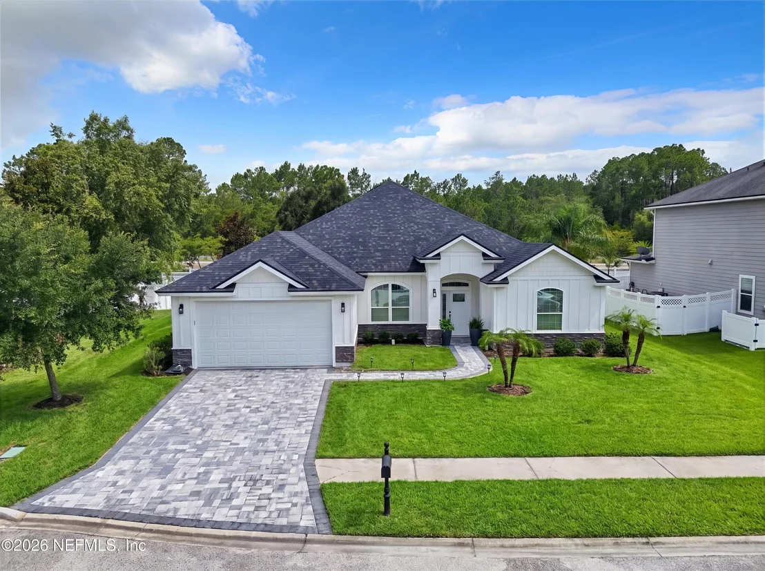 Photo of 424 PAISLEY Place