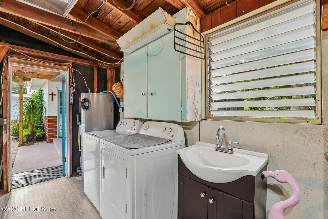 Photo of 2344 BAYVIEW Road