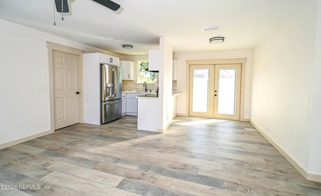 Photo of 406 BARBARA Circle
