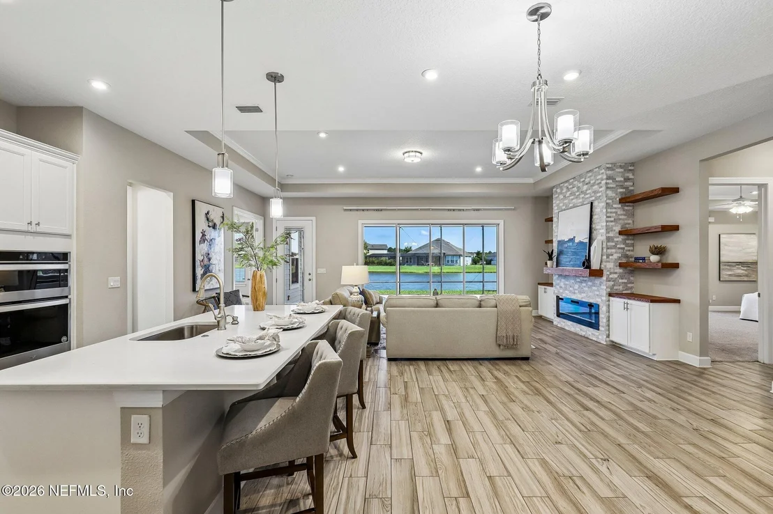 Photo of 114 GLENNEYRE Circle