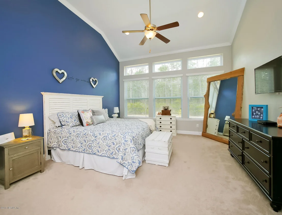 Photo of 453 EAGLE ROCK Drive