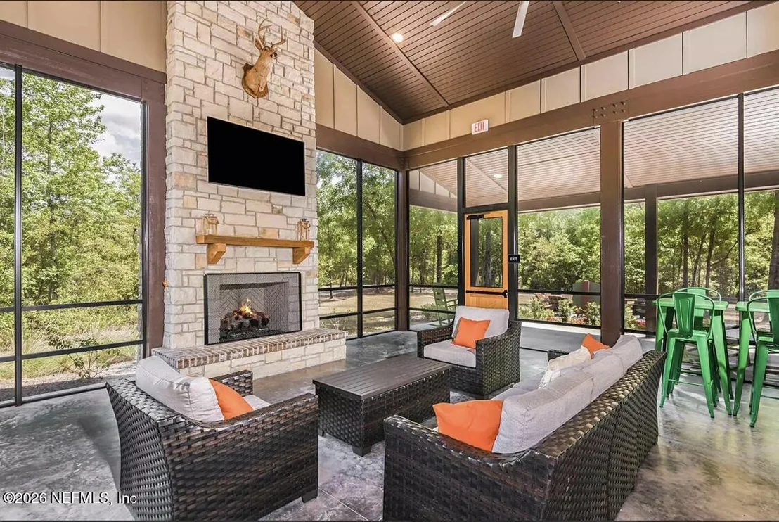 Photo of 359 GLENNEYRE Circle
