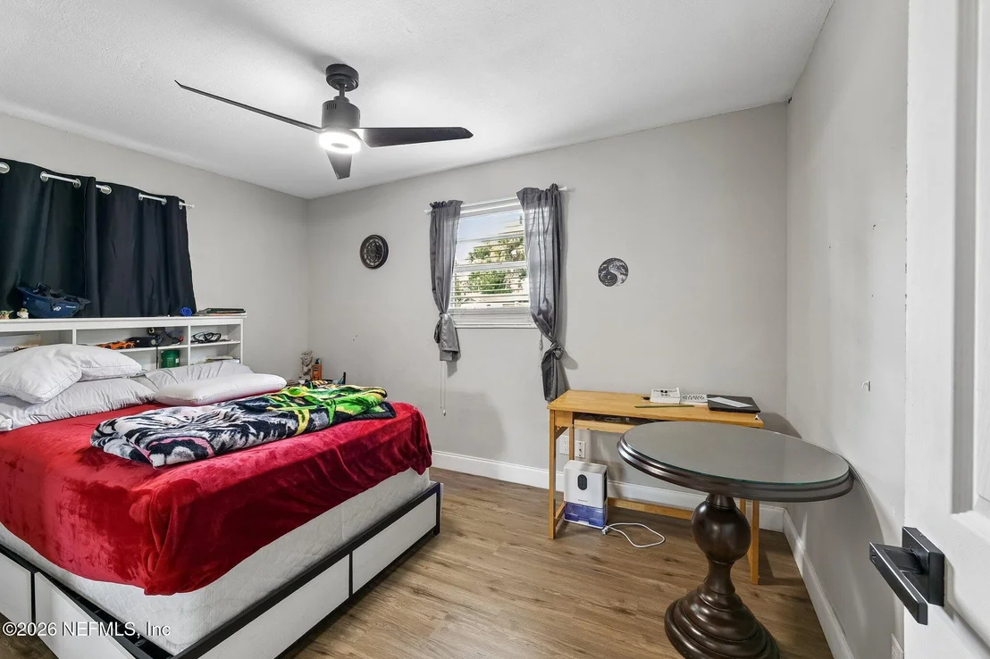 Photo of 5121 DUNSTAN Road