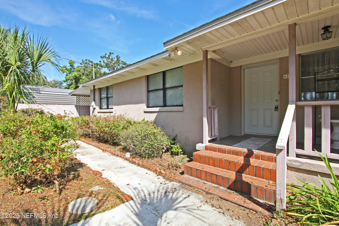 Photo of 4163 TROUT RIVER Boulevard