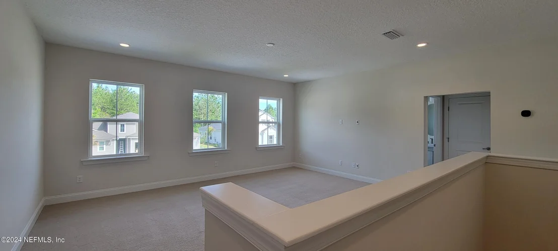 Photo of 497 HILLENDALE Circle