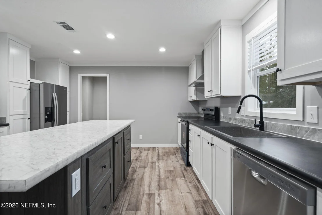Photo of 5638 PALM Avenue